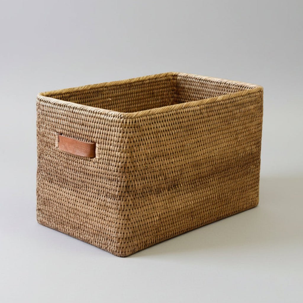 13_353bd1ce-19bd-4470-9406-0a86d3b80b0a.jpg Large Weave baseket with leather handle - Image 4