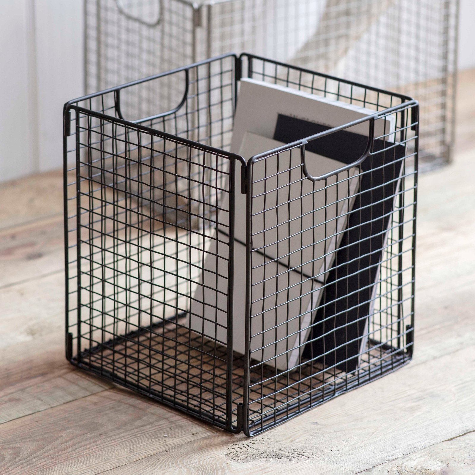 pic_9974_2_624da48d63aed.jpg Small Foldable Storage Box Wirework - Image 2